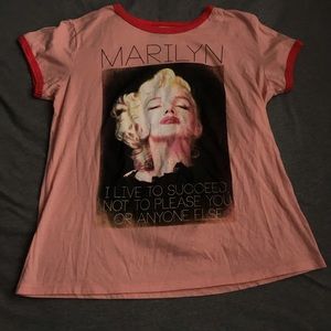 Marilyn Monroe graphic tee